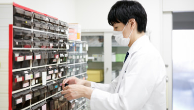 定期的に薬剤師が往訪する館内薬局